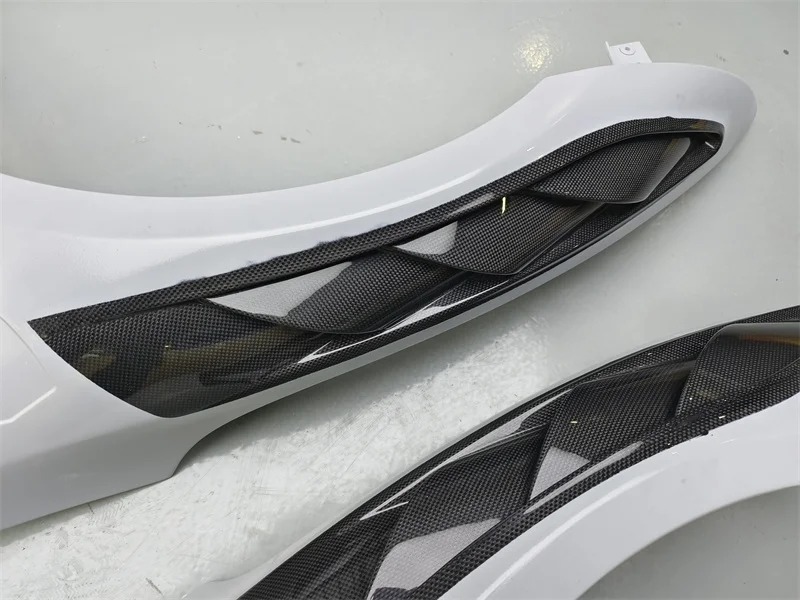 BatFury Aero Type Dry High-pressure Carbon Fiber Fender, Suitable for  296GTB